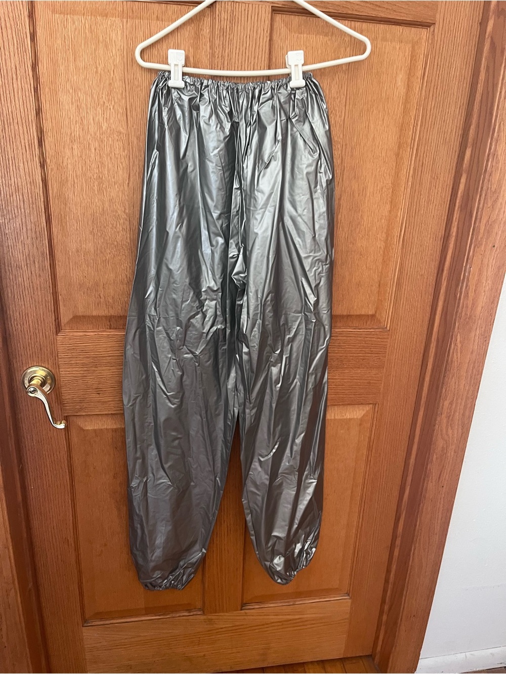 Vintage 80s Silver Women's Sauna Sweat Suit with Red & Yellow Stripe Details - Picture 4 of 5